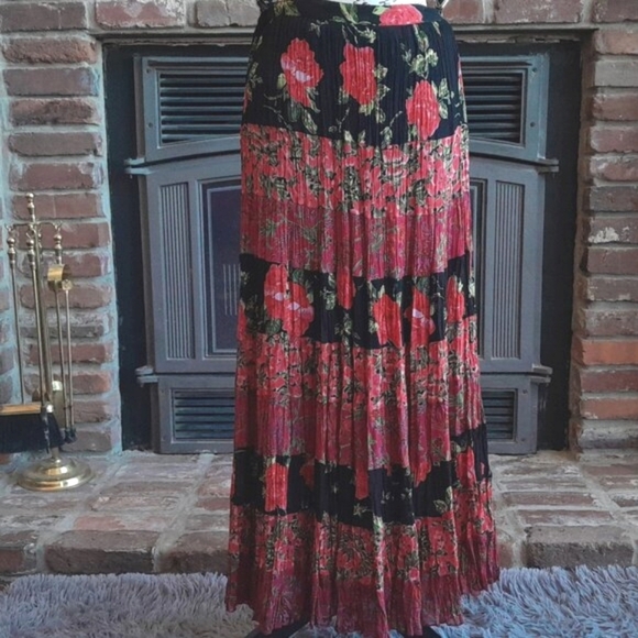 Coldwater Creek Floral Skirt NWT
